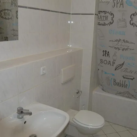 Moblierte In Schlosschemnitz Mit Nagelneuer Kuche! Apartment *