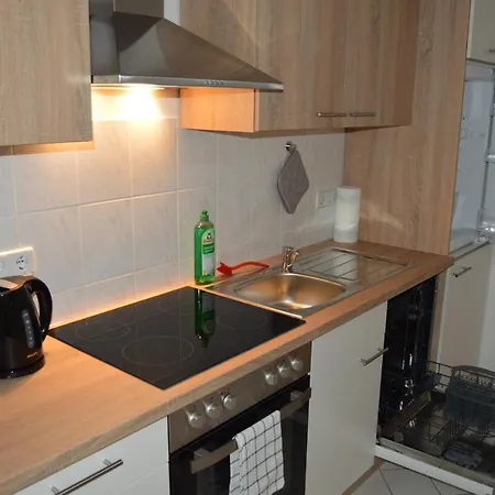 Moblierte In Schlosschemnitz Mit Nagelneuer Kuche! Apartment Chemnitz