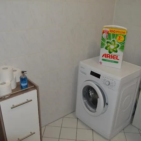 Apartment Moblierte In Schlosschemnitz Mit Nagelneuer Kuche!